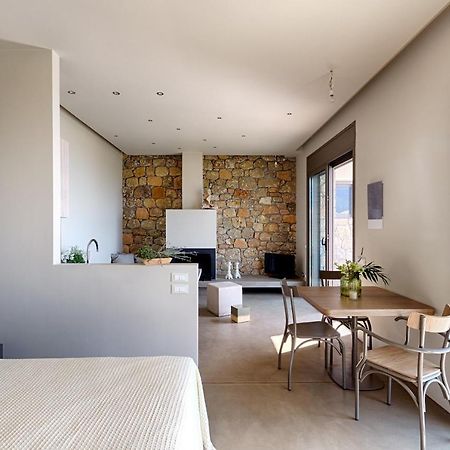 Euphoria Suites Avía Екстериор снимка