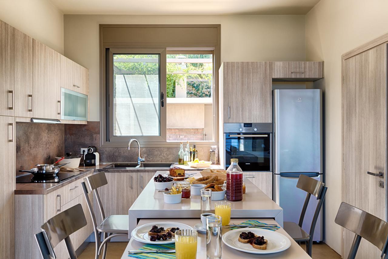 Euphoria Suites Avía Екстериор снимка