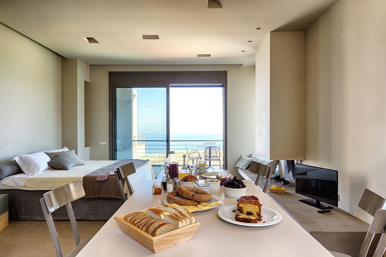 Euphoria Suites Avía Екстериор снимка